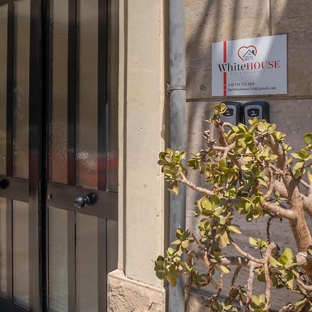 Whitehouse Bed and Breakfast Lecce Exteriör bild