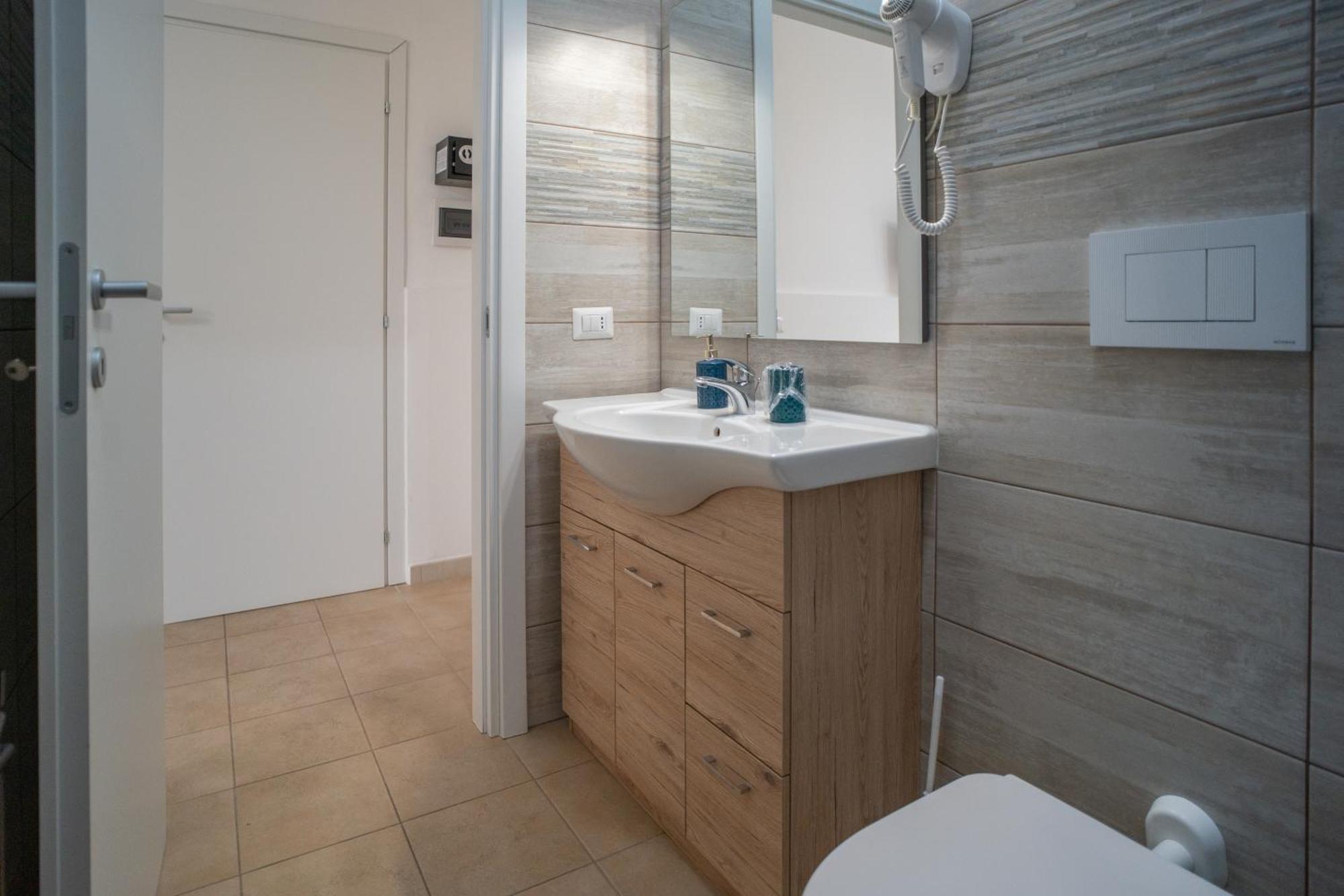 Whitehouse Bed and Breakfast Lecce Exteriör bild