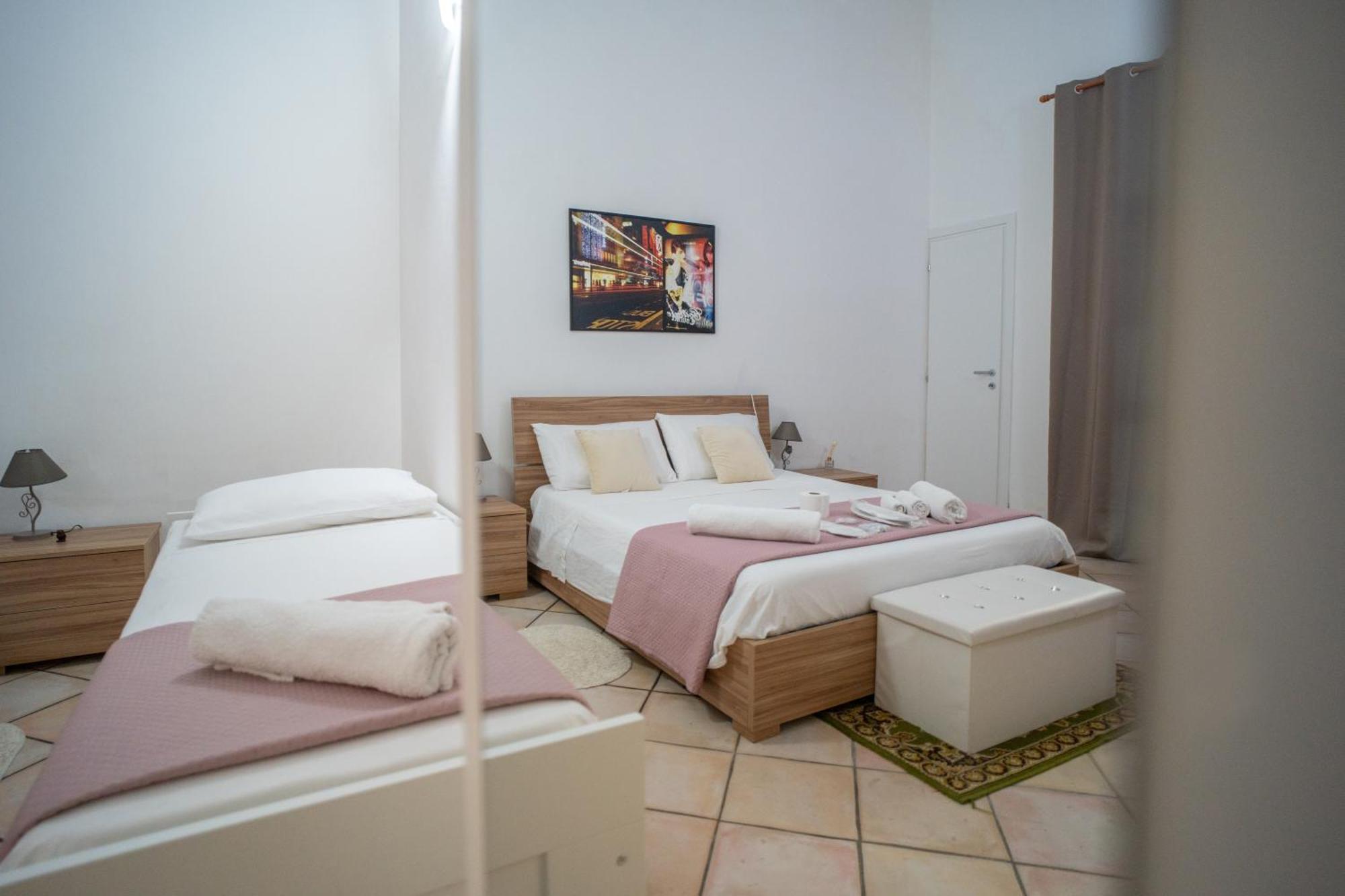 Whitehouse Bed and Breakfast Lecce Exteriör bild