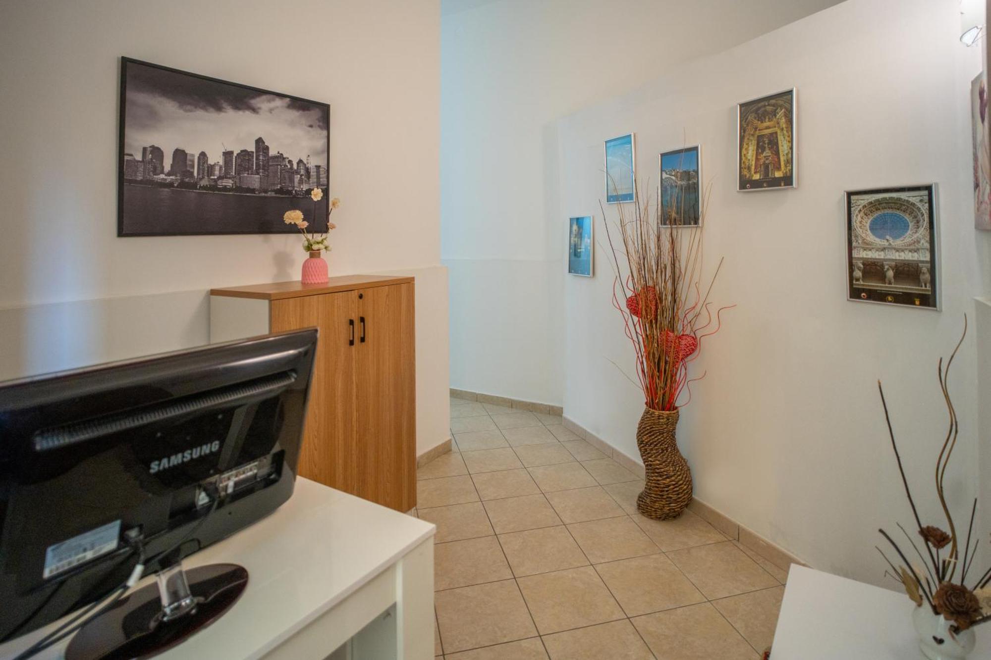 Whitehouse Bed and Breakfast Lecce Exteriör bild